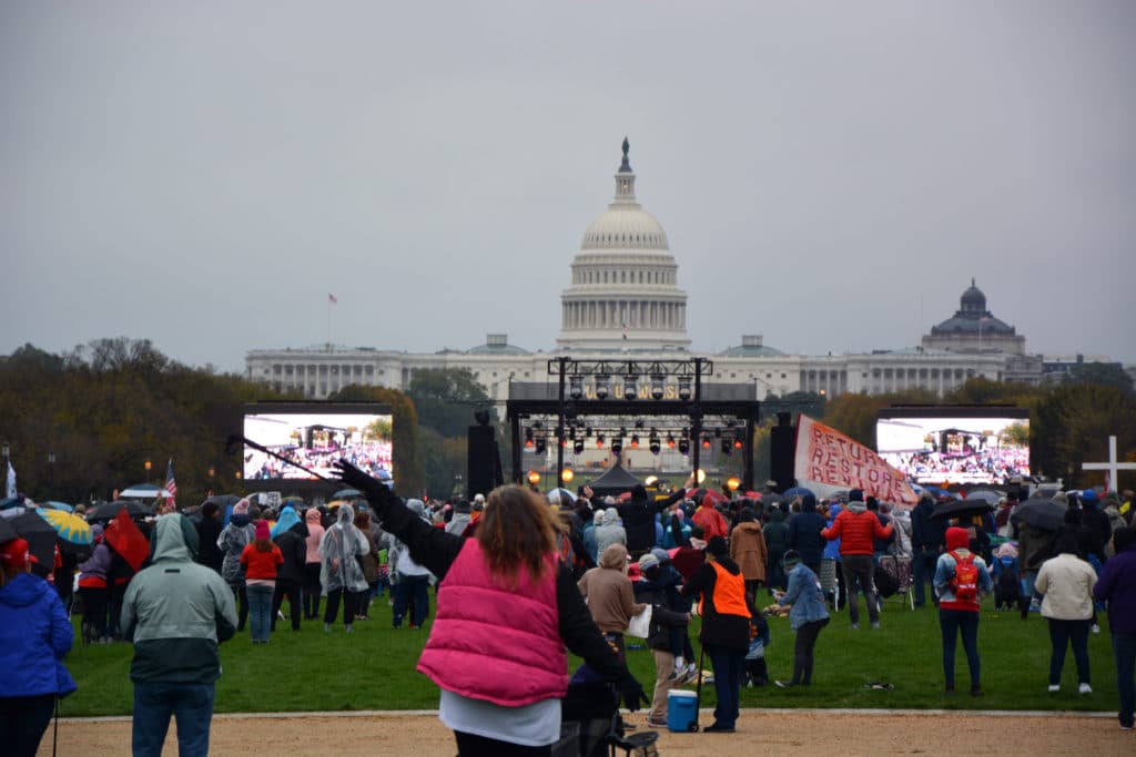 Sean Feucht on X: This sound captured LIVE on the National Mall in  Washington, DC will SHATTER darkness, oppression & hopelessness! Out at  midnight everywhere 🔥⚡️🙌🏽 #KingdomToTheCapitol   / X