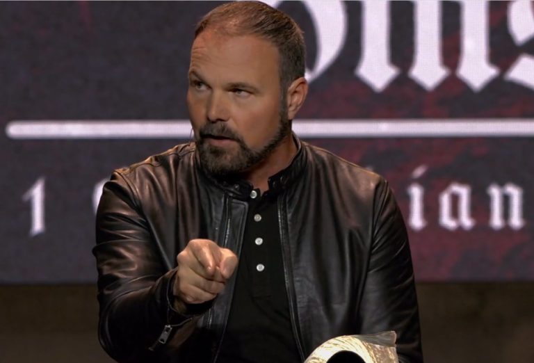 Mark Driscoll Accused of CultLike Actions; 24/7 Surveillance
