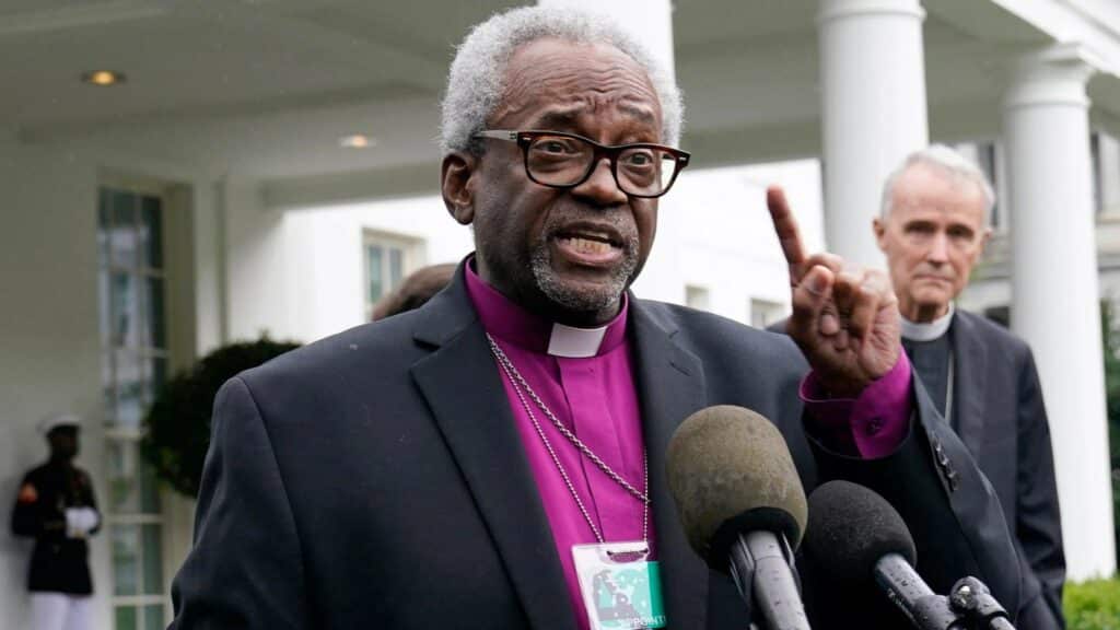 michael curry hospitalized