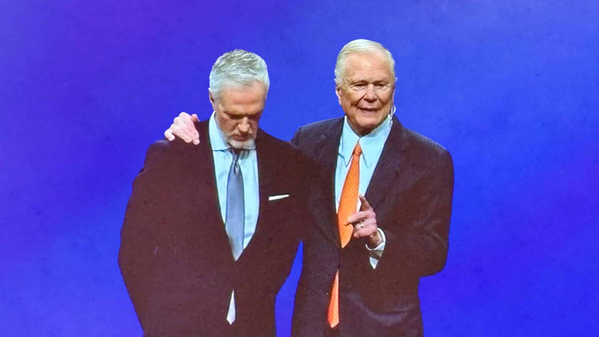 TX Pastor Ed Young Retires, Names Son to Lead Houston Megachurch