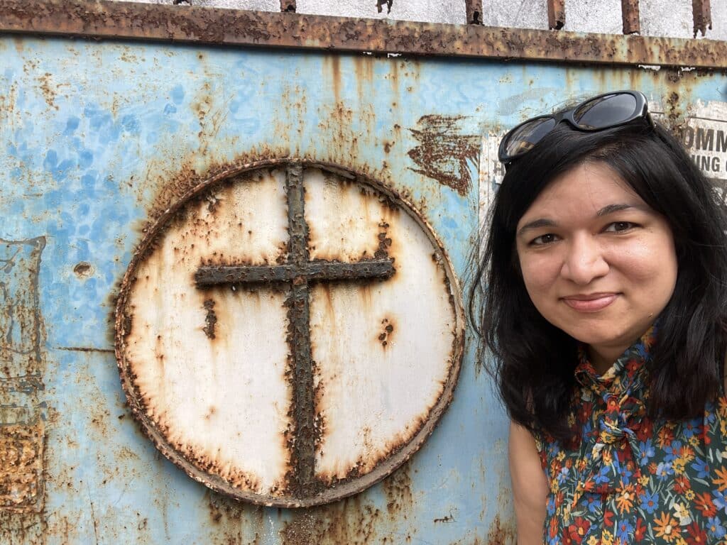 Ruth Malhotra cross