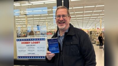 Lee Strobel case for christmas
